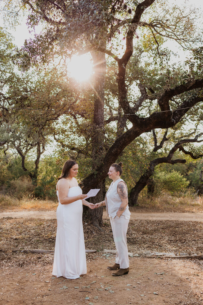 Couple exchanges vows during intimate ceremony at Texas Keeper Cider