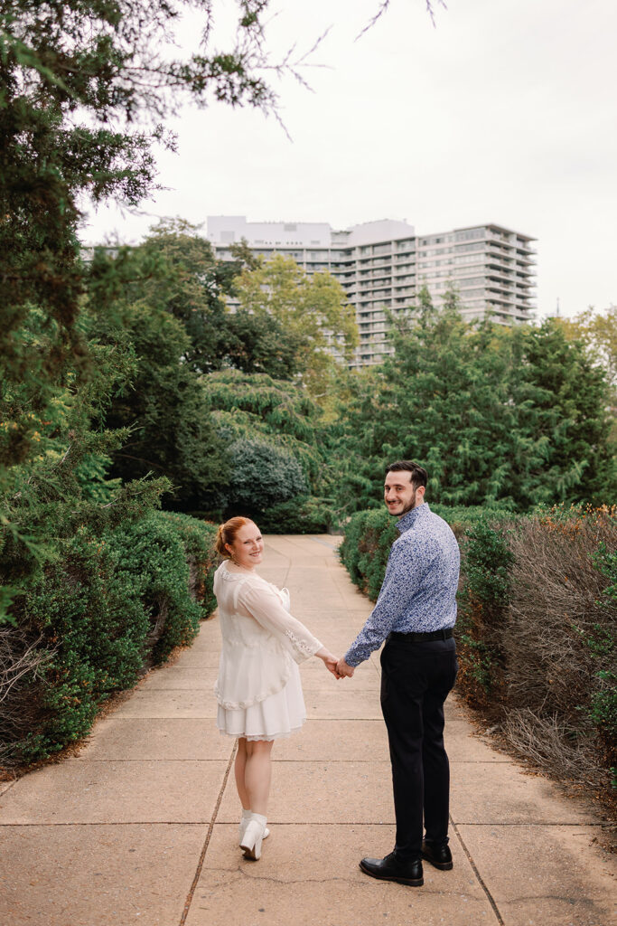 engagement photos in Philadelphia at the Art Museum