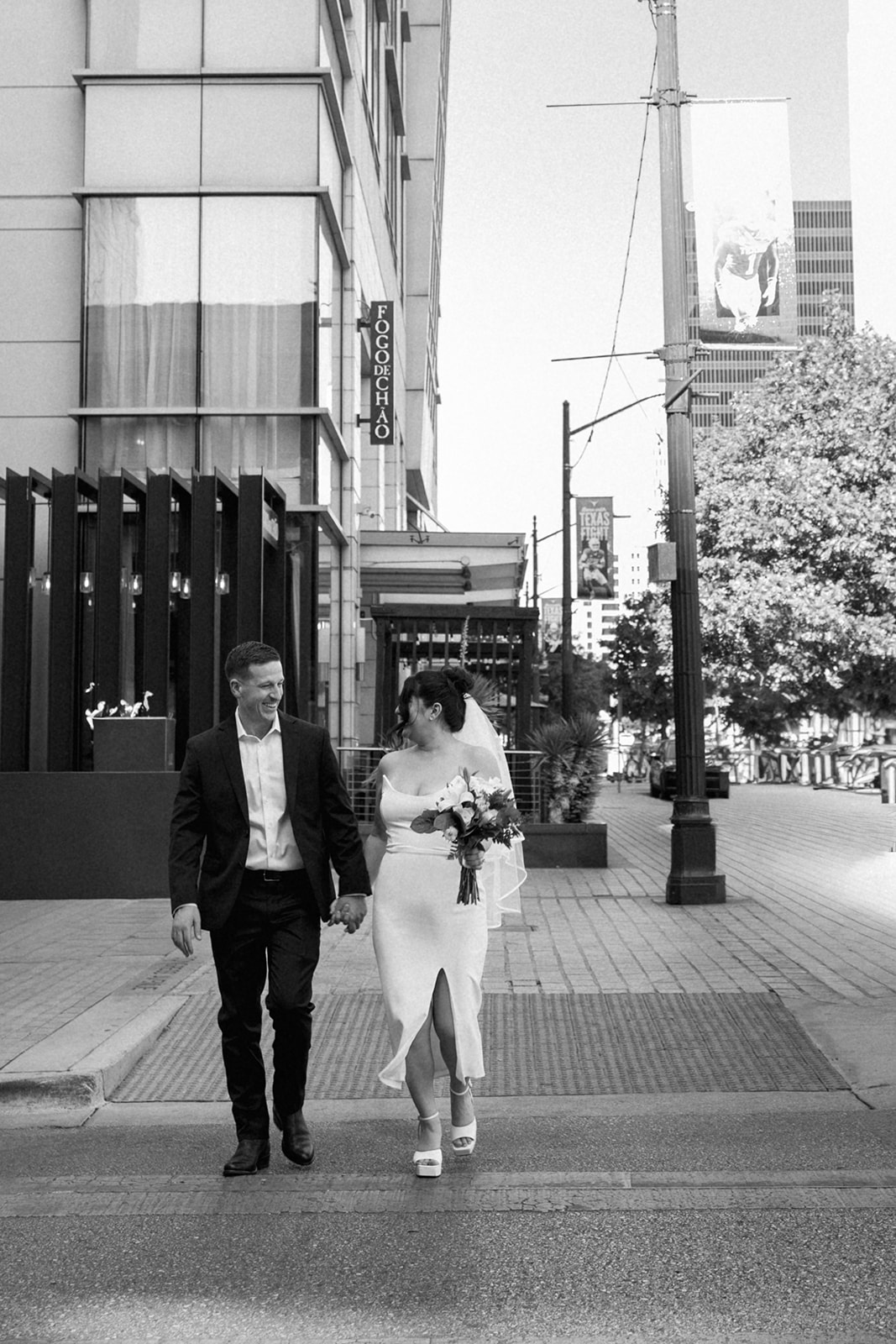 Austin courthouse wedding portraits